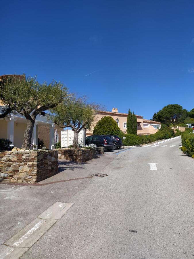 Apartamento Vacance Location Piscine Sud Terrasse Les Issambres